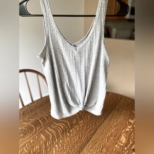 💚4/$10 Gray top XS